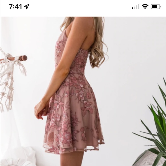 Two Sisters Jaus Women’s The Sassy Dress - Picture 6 of 14